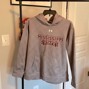 Under Armour sweatshirt GRAY&MAROON YOUTH XL excellent condition Smoke free home